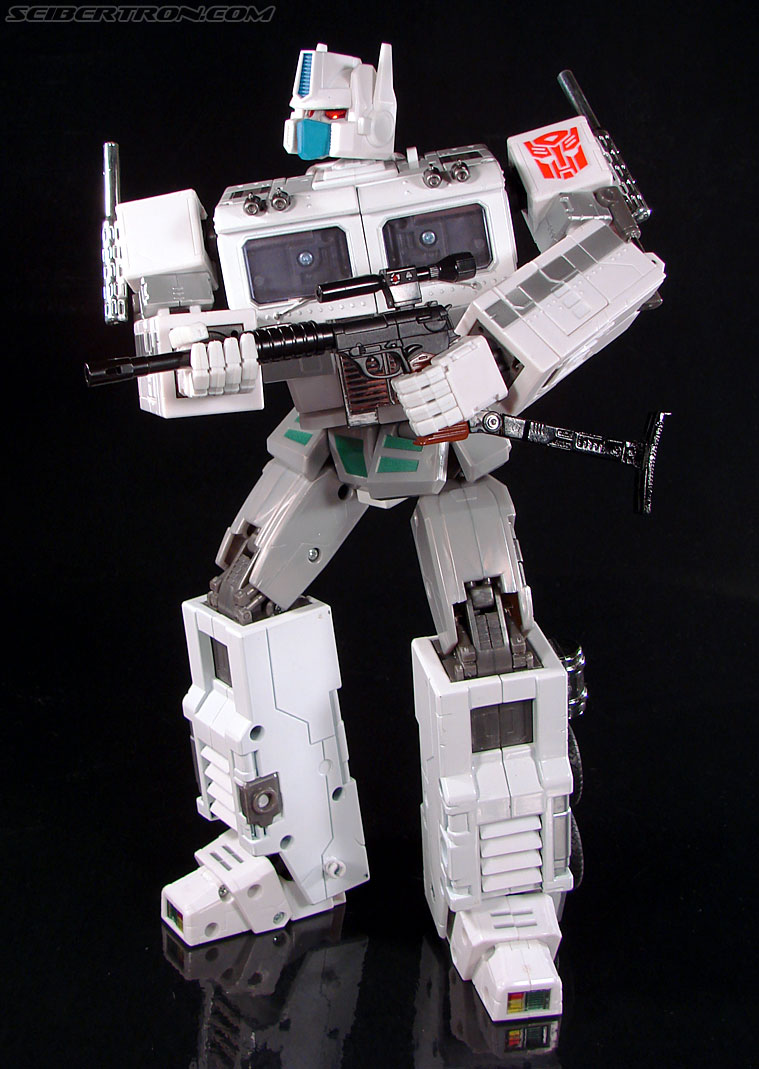 Transformers Masterpiece Ultra Magnus (MP-02) (Image #153 of 216)