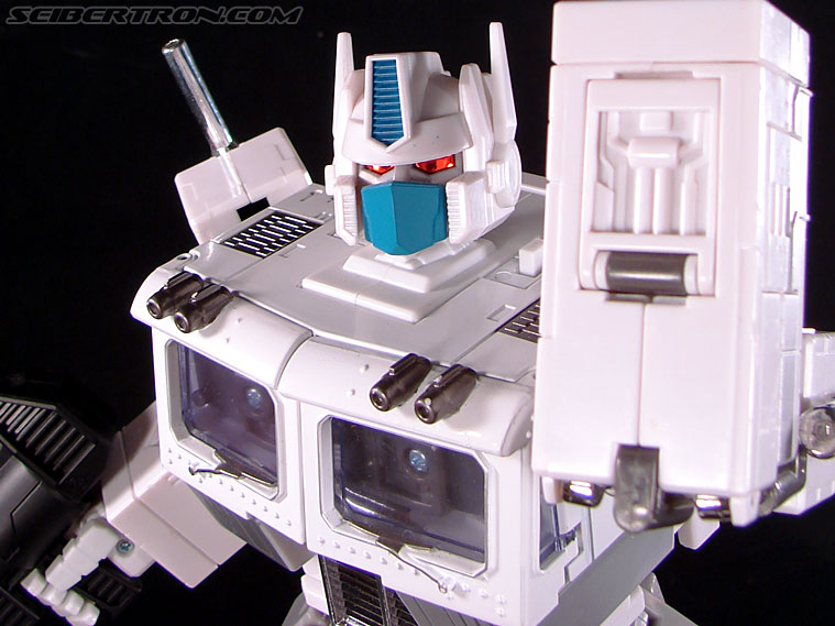 Transformers Masterpiece Ultra Magnus (MP-02) (Image #175 of 216)