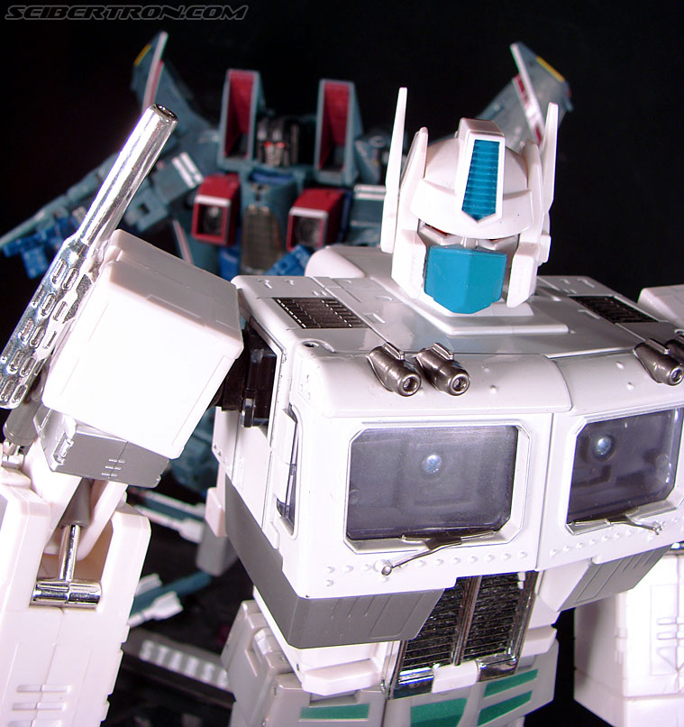 Transformers Masterpiece Ultra Magnus (MP-02) (Image #185 of 216)