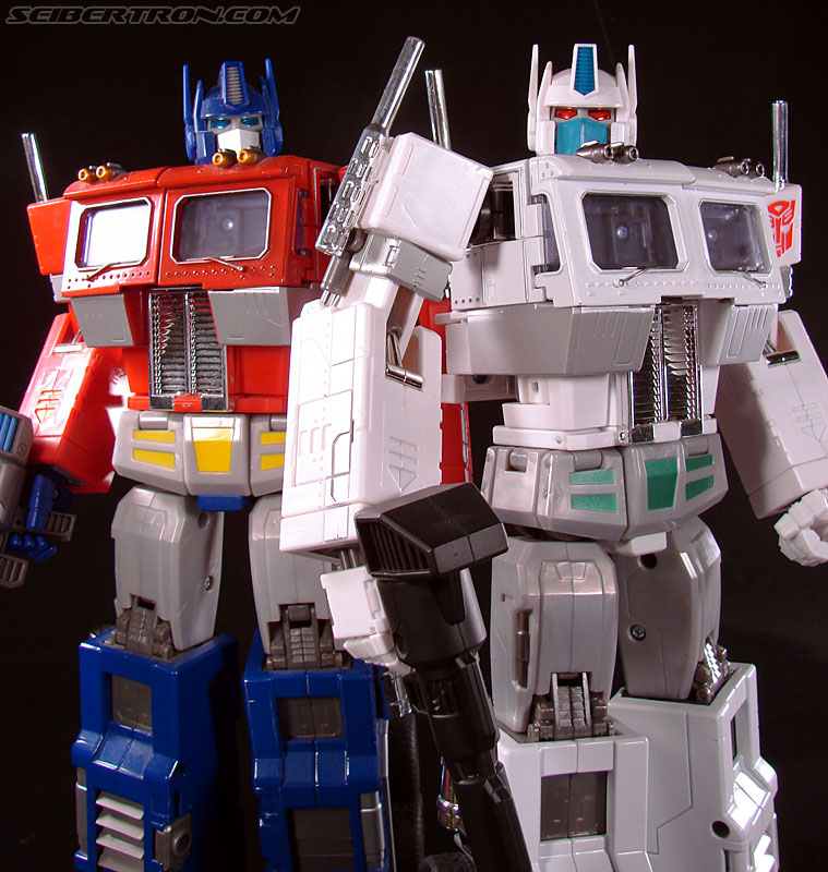 Transformers Masterpiece Ultra Magnus (MP-02) (Image #188 of 216)