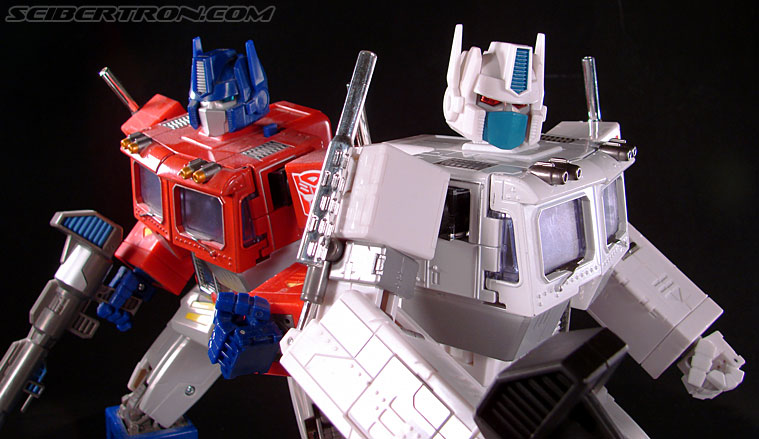 Transformers Masterpiece Ultra Magnus (MP-02) (Image #191 of 216)