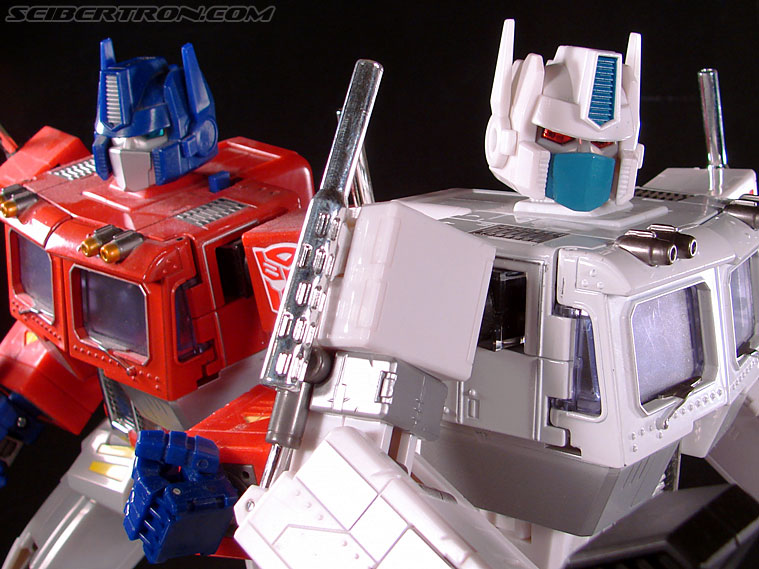 Transformers Masterpiece Ultra Magnus (MP-02) (Image #192 of 216)