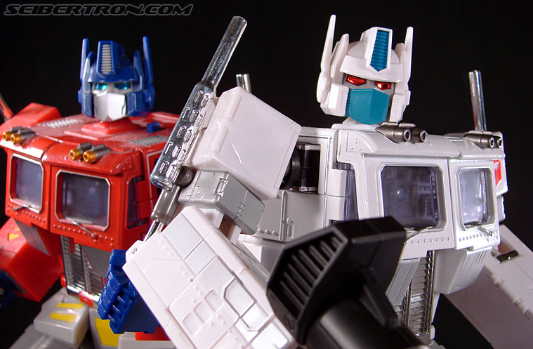 Transformers Masterpiece Ultra Magnus (MP-02) (Image #193 of 216)