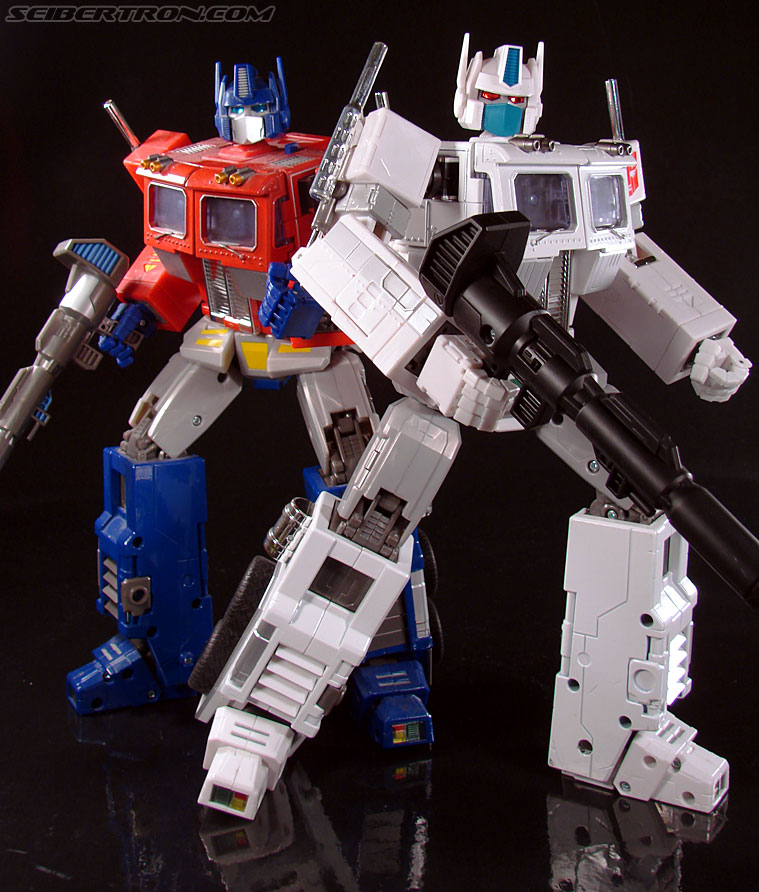 Transformers Masterpiece Ultra Magnus (MP-02) (Image #194 of 216)