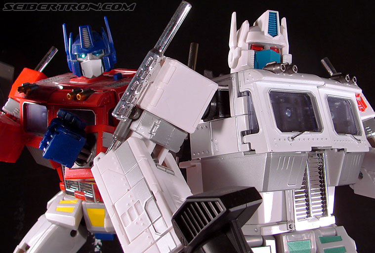 Transformers Masterpiece Ultra Magnus (MP-02) (Image #198 of 216)