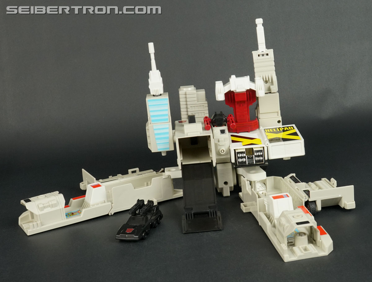 Transformers Encore Metroplex (Reissue) (Image #58 of 163)
