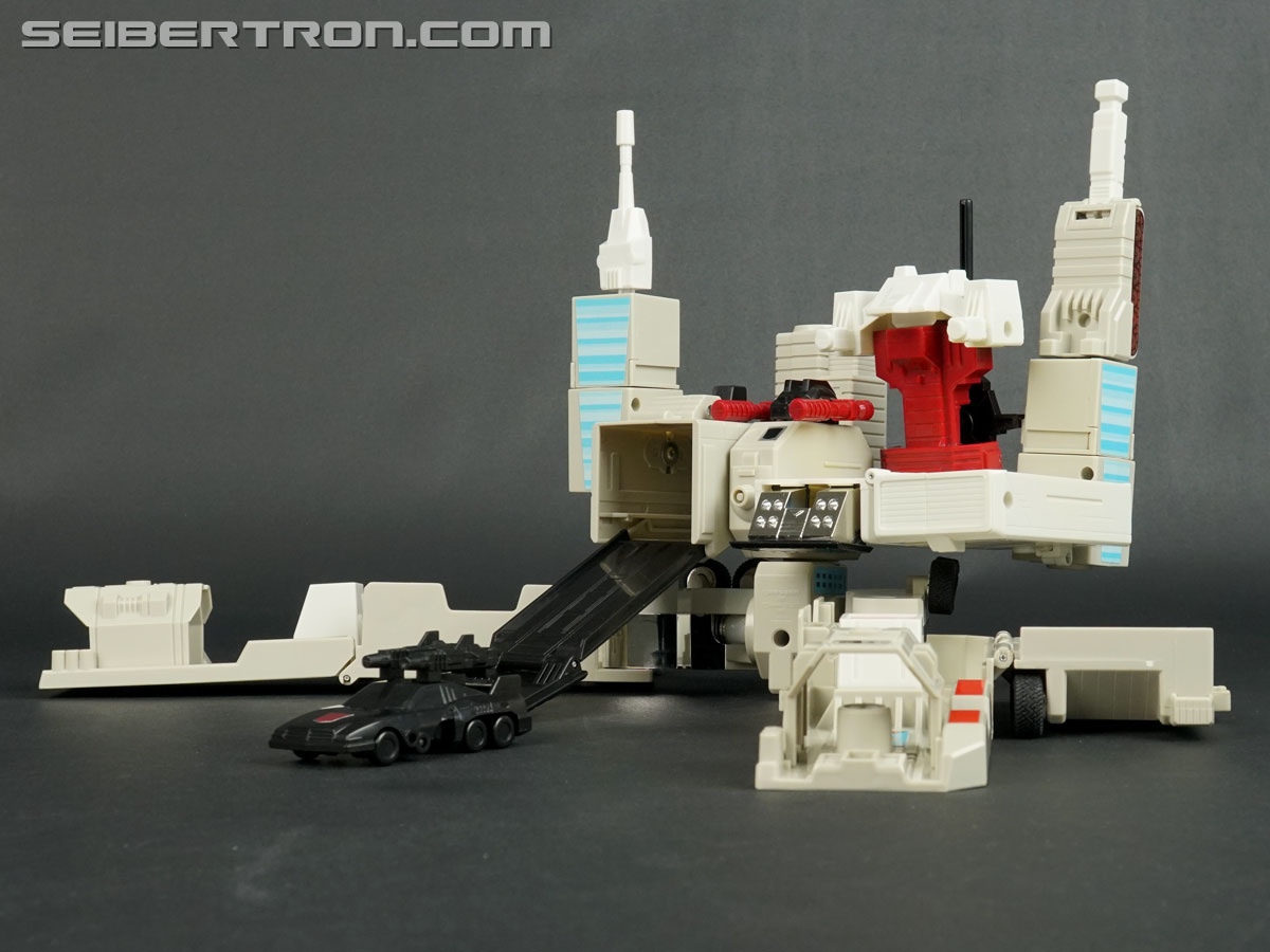 Transformers Encore Metroplex (Reissue) (Image #69 of 163)