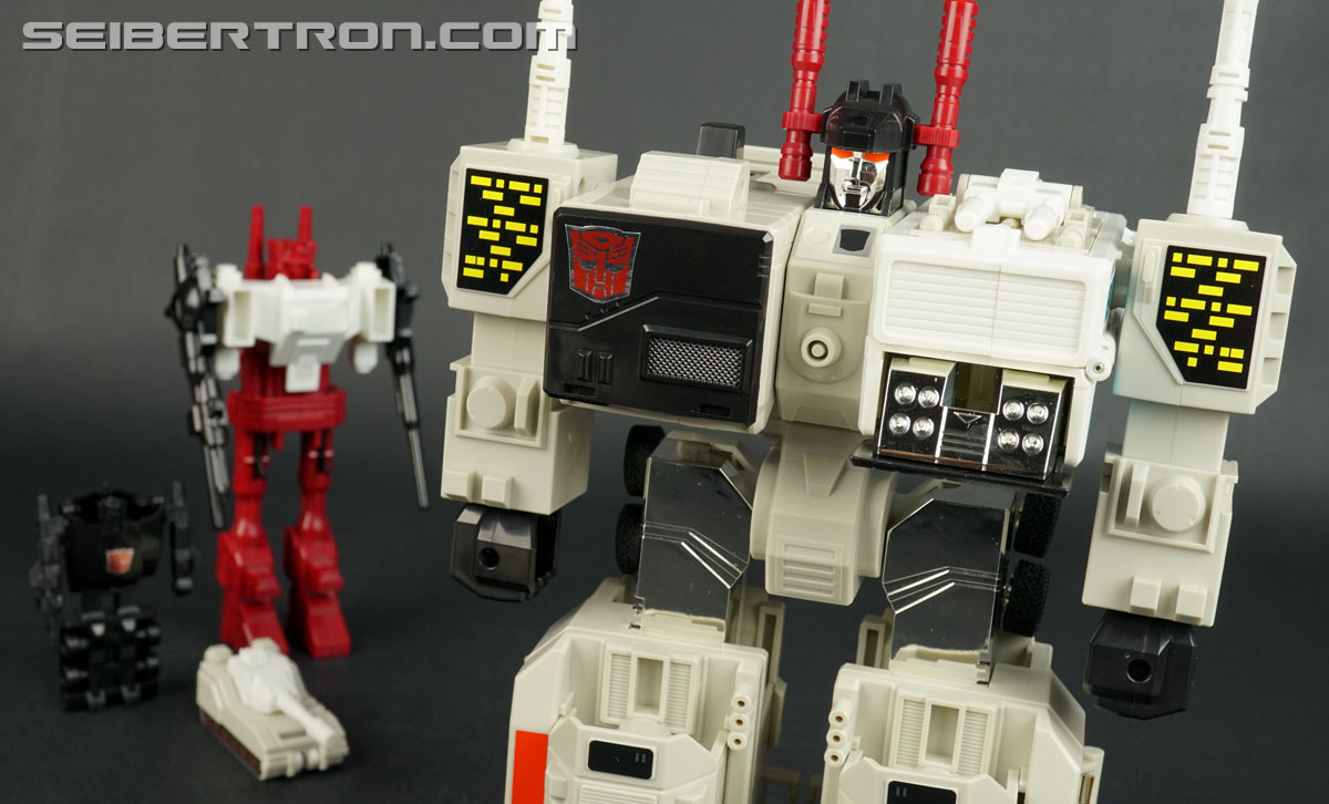 Transformers Encore Metroplex (Reissue) (Image #87 of 163)