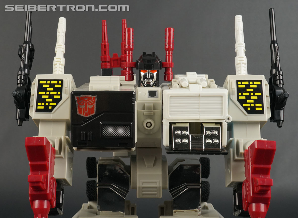 Transformers Encore Metroplex (Reissue) (Image #90 of 163)