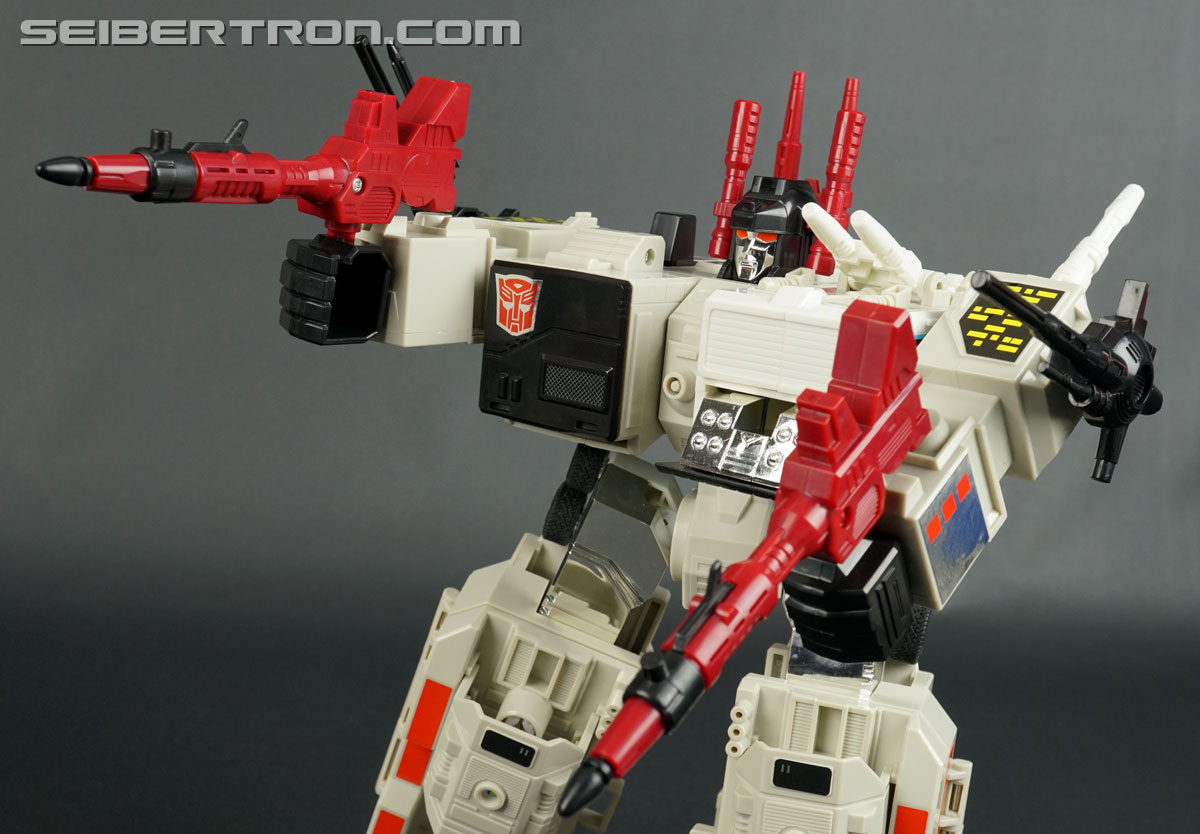 Transformers Encore Metroplex (Reissue) (Image #126 of 163)