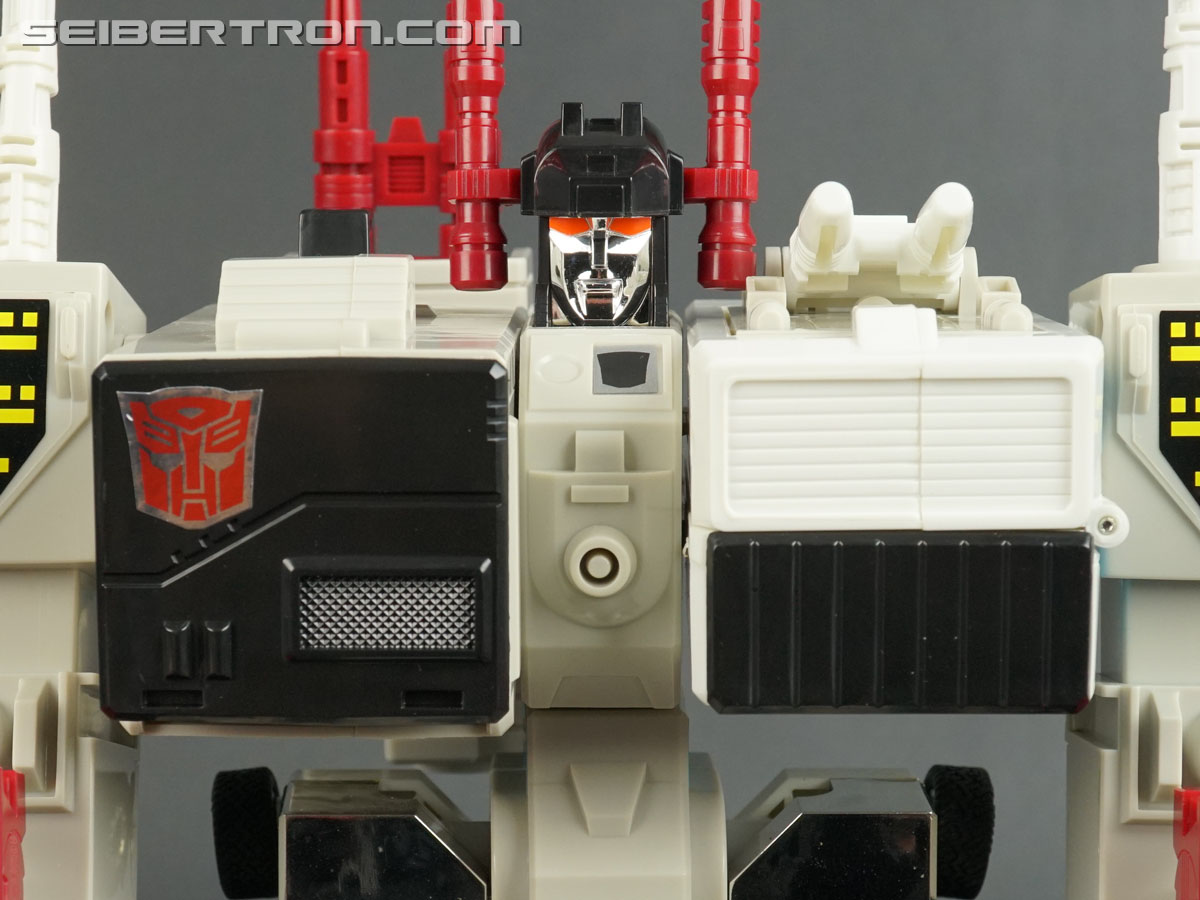 Transformers Encore Metroplex (Reissue) (Image #131 of 163)