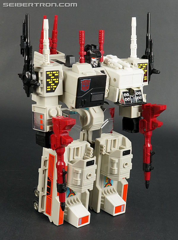 Transformers News: New Galleries: Encore G1 Metroplex and friends