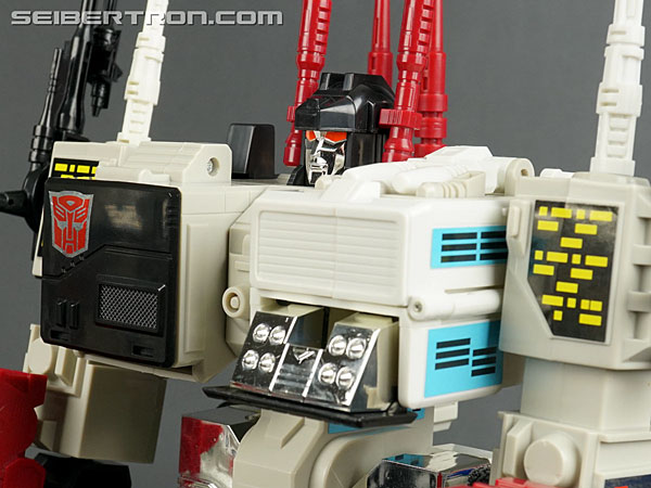 Transformers Encore Metroplex (Reissue) (Image #115 of 163)