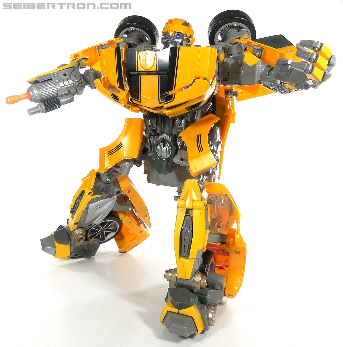 Transformers Revenge of the Fallen Ultimate Bumblebee Battle Charged Toy  Gallery (Image #95 of 149)