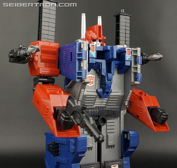 Transformers Generation One Diaclone Ultra Magnus (Movie Preview ...