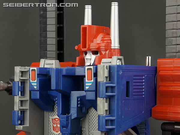 Transformers Generation One Diaclone Ultra Magnus (Movie Preview Version Ultra Magnus) (Image #166 of 203)
