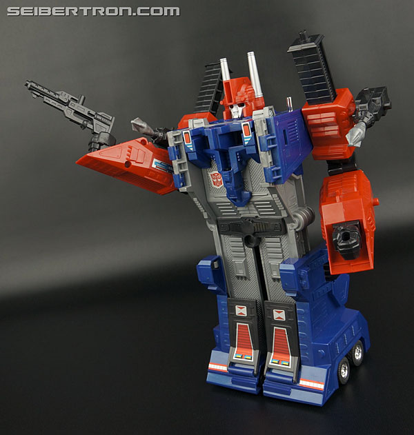 Transformers Generation One Diaclone Ultra Magnus (Movie Preview Version Ultra Magnus) (Image #182 of 203)