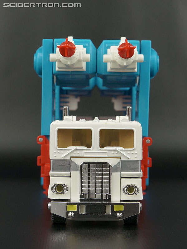 Transformers Generation One Ultra Magnus (Reissue) (Image #33 of 231)
