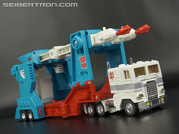 Transformers Generation One Ultra Magnus (Reissue) (Image #36 of 231)