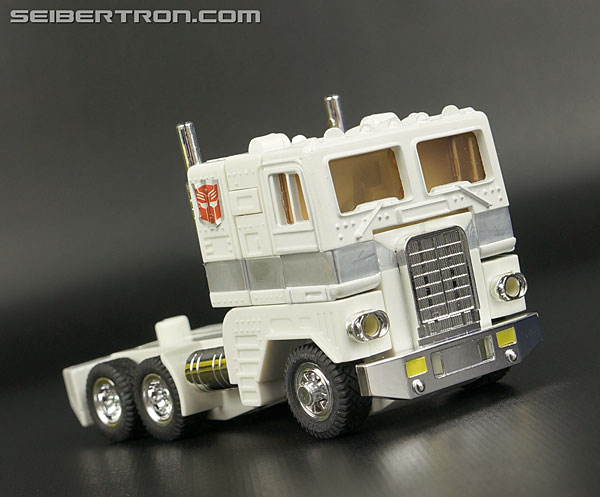 Transformers Generation One Ultra Magnus (Reissue) (Image #67 of 231)