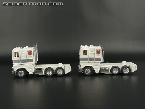 Transformers Generation One Ultra Magnus (Reissue) (Image #84 of 231)
