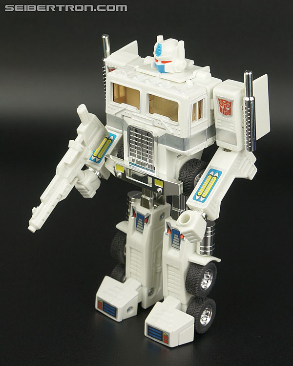 Transformers Generation One Ultra Magnus (Reissue) (Image #119 of 231)