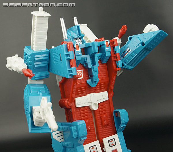 Transformers Generation One Ultra Magnus (Reissue) (Image #196 of 231)