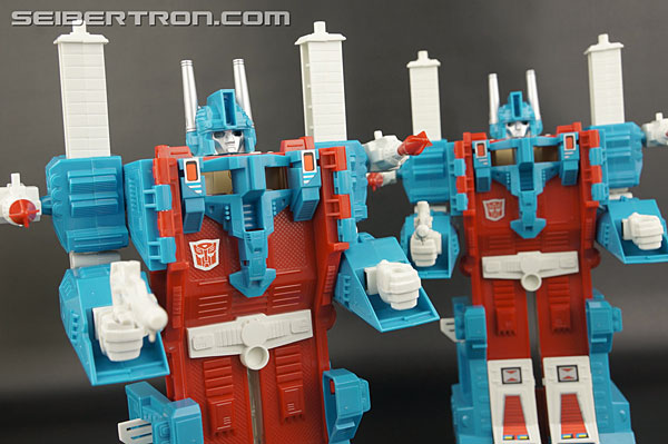 Transformers Generation One Ultra Magnus (Reissue) (Image #209 of 231)