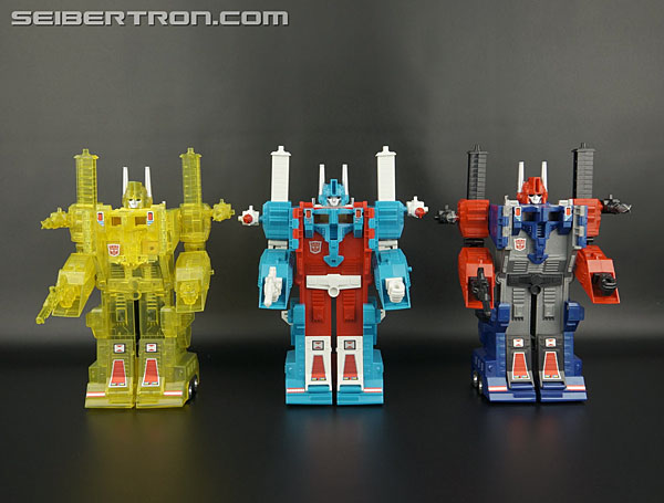 Transformers Generation One Ultra Magnus (Reissue) (Image #210 of 231)