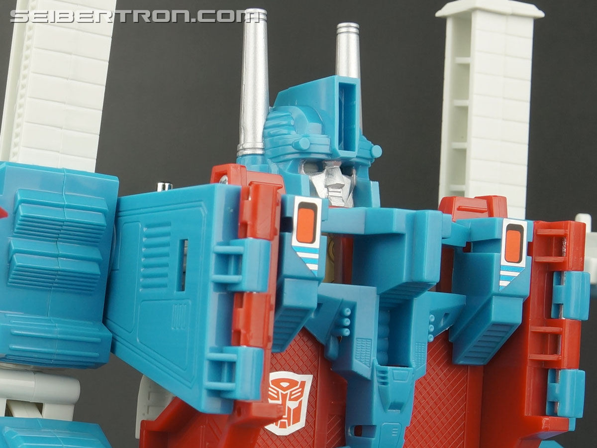 Transformers Generation One Ultra Magnus (Reissue) (Image #169 of 231)
