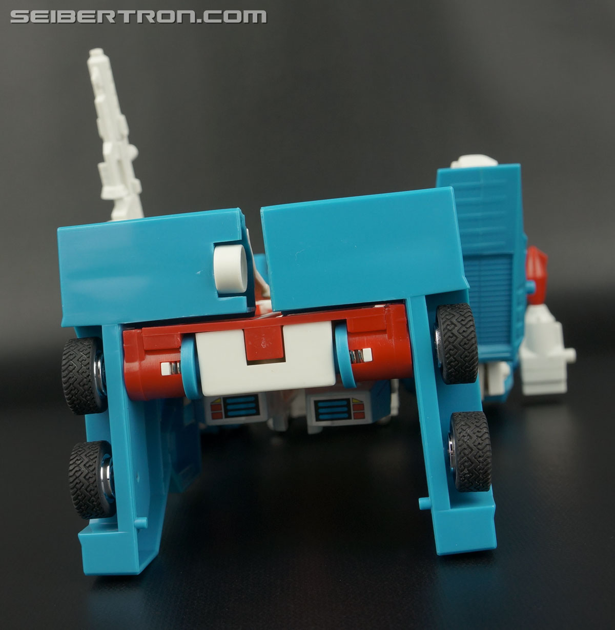 Transformers Generation One Ultra Magnus (Reissue) (Image #185 of 231)