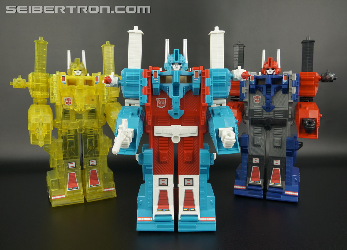 Transformers Generation One Ultra Magnus (Reissue) (Image #220 of 231)