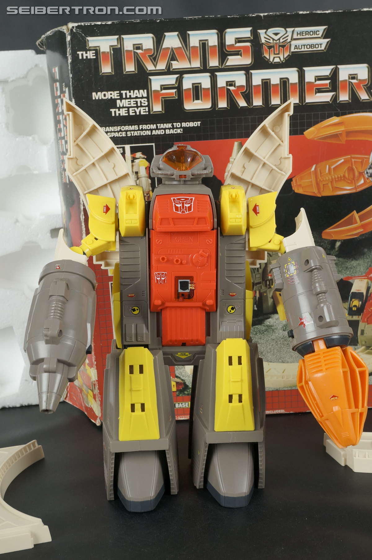 Transformers G1 1985 Omega Supreme (Image #132 of 141)