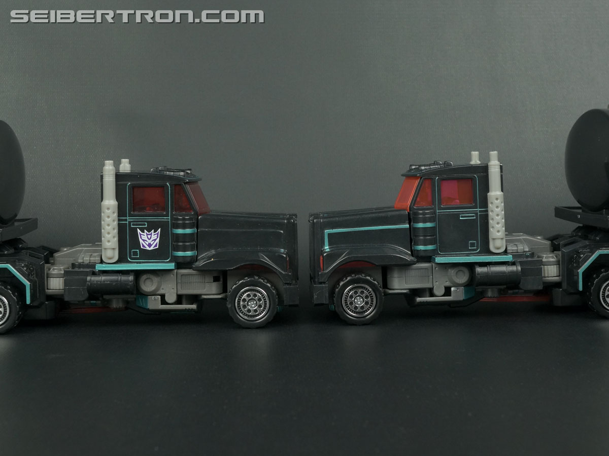 Transformers Car Robots Scourge (Black Convoy) (Image #54 of 203)