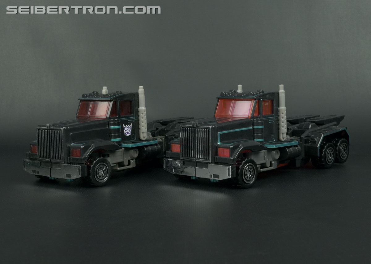 Transformers Car Robots Scourge (Black Convoy) (Image #62 of 203)