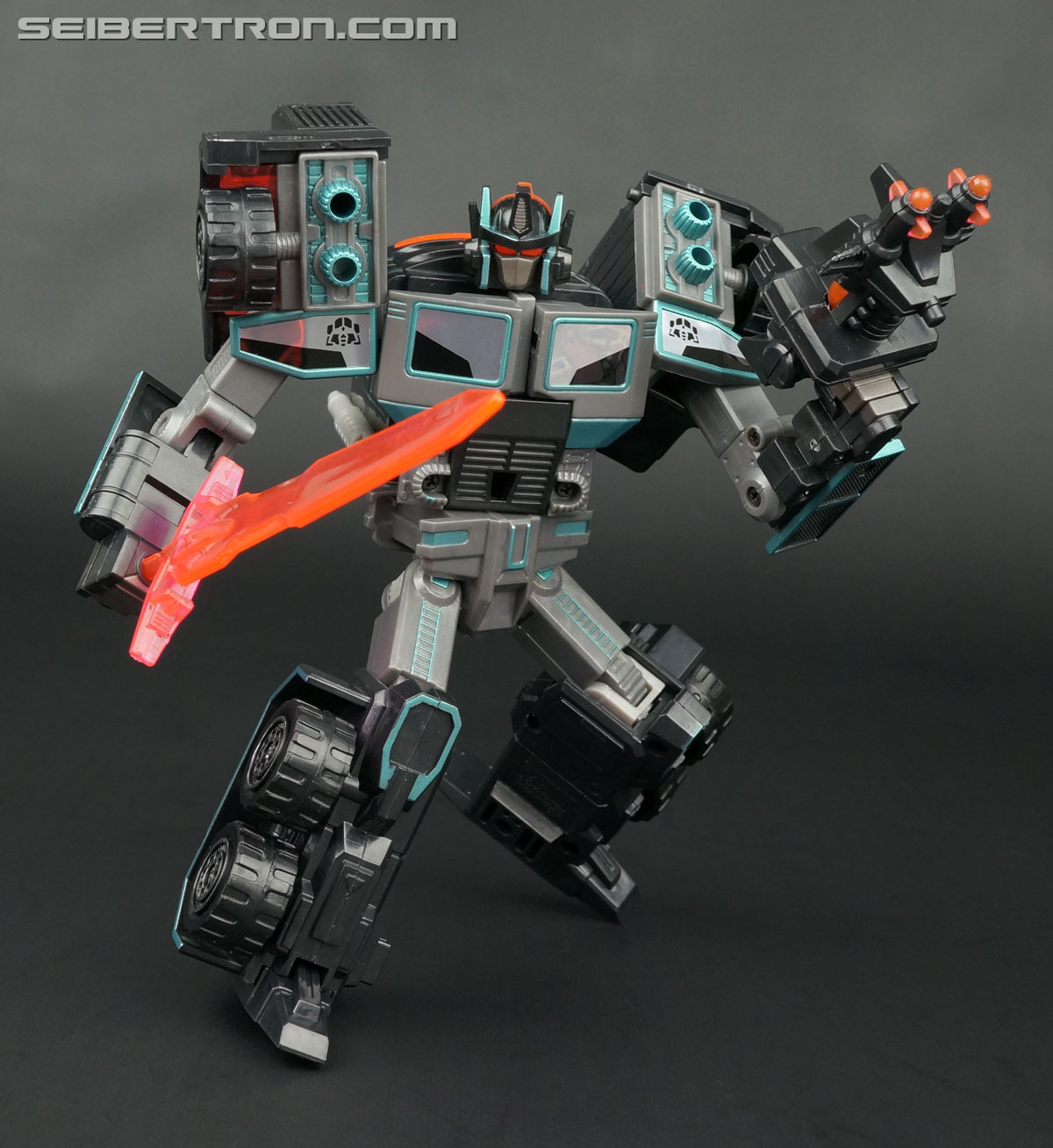 Transformers Car Robots Scourge (Black Convoy) (Image #108 of 203)