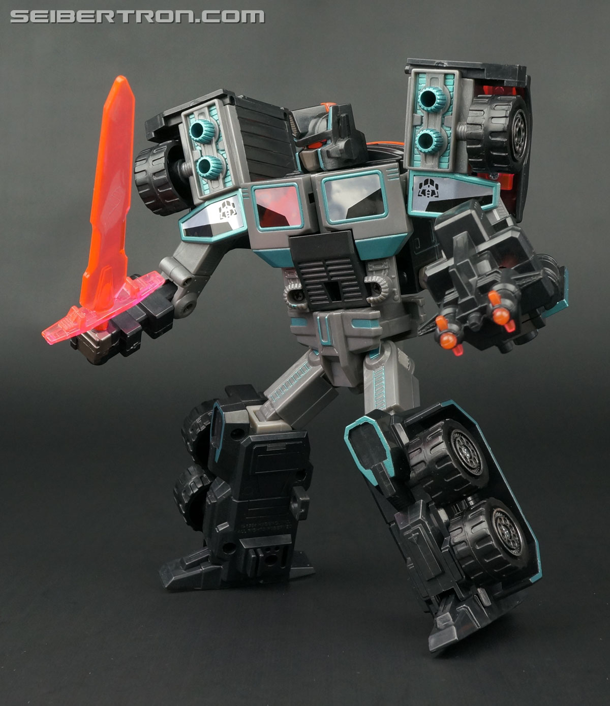 Transformers Car Robots Scourge (Black Convoy) (Image #115 of 203)