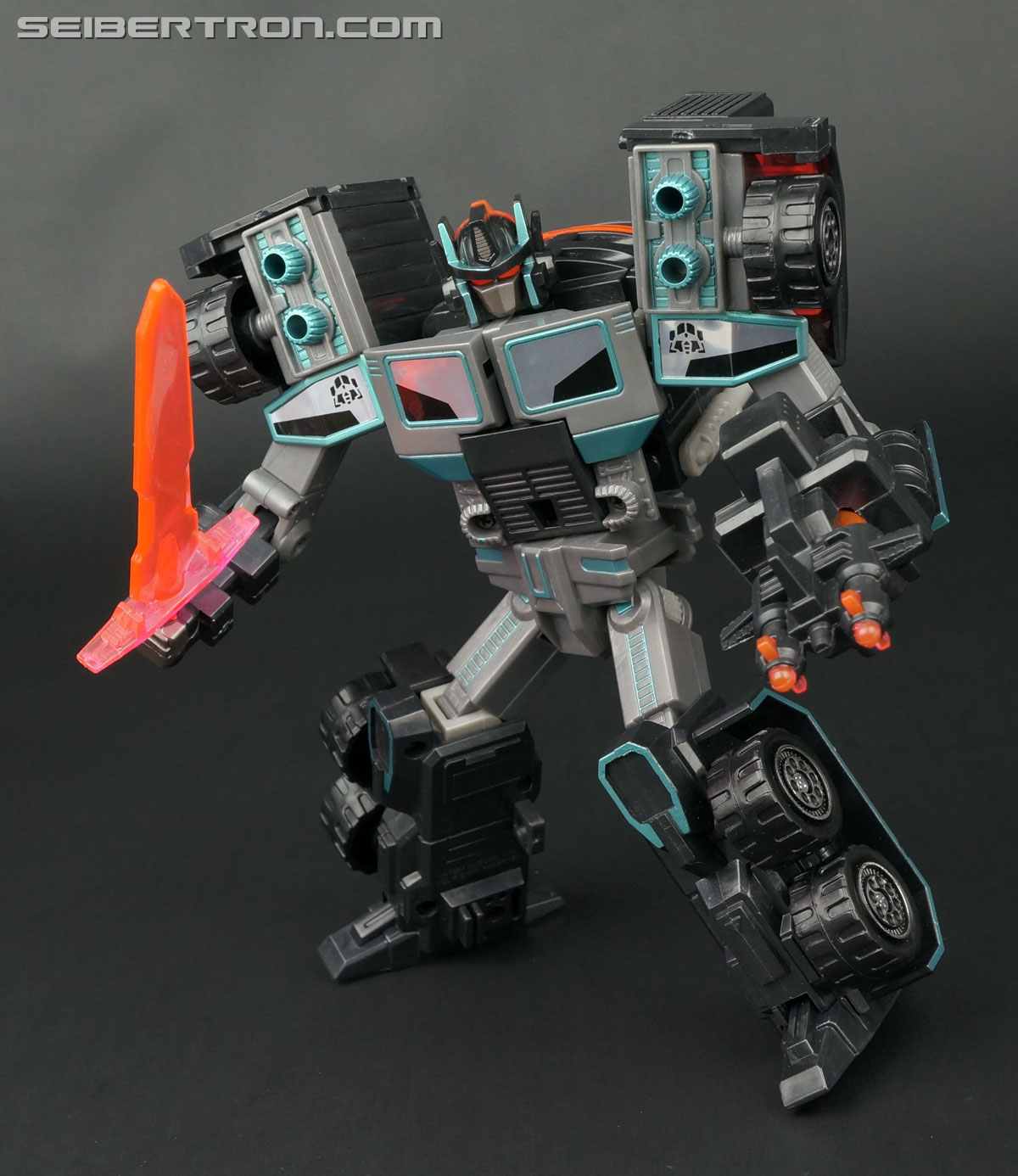 Transformers Car Robots Scourge (Black Convoy) (Image #120 of 203)