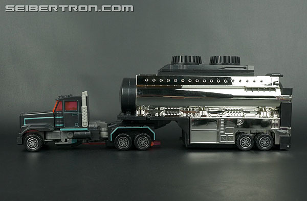 Transformers Car Robots Scourge (Black Convoy) (Image #29 of 203)