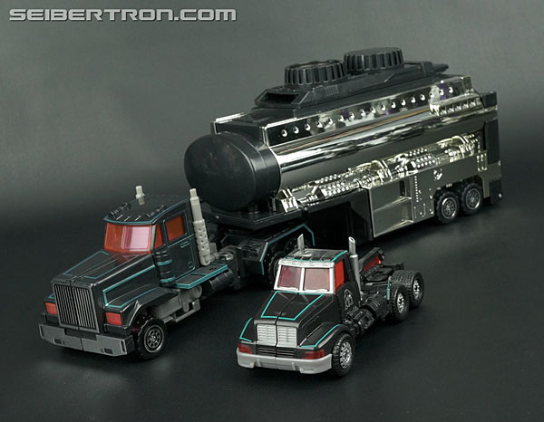 Transformers Car Robots Scourge (Black Convoy) (Image #37 of 203)