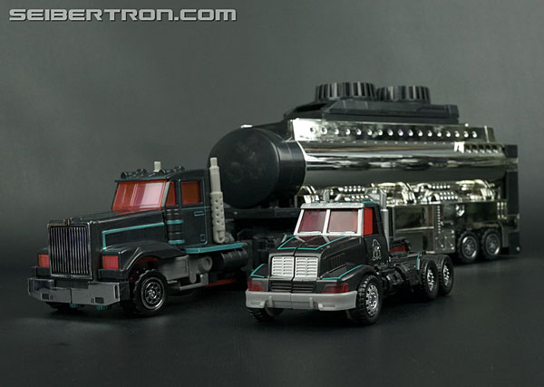 Transformers Car Robots Scourge (Black Convoy) (Image #38 of 203)