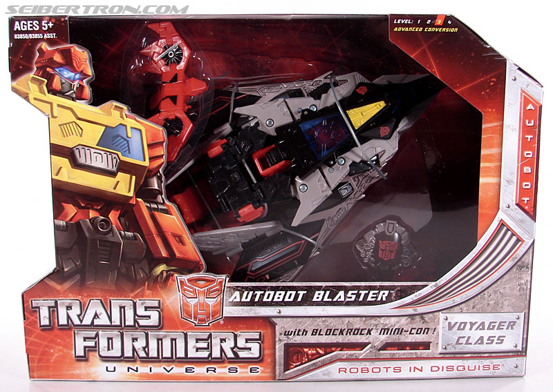 Transformers Universe - Classics 2.0 Blaster (Image #1 of 132)