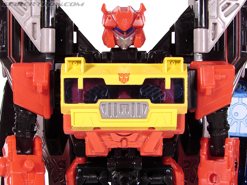 Transformers Universe - Classics 2.0 Blaster (Image #51 of 132)
