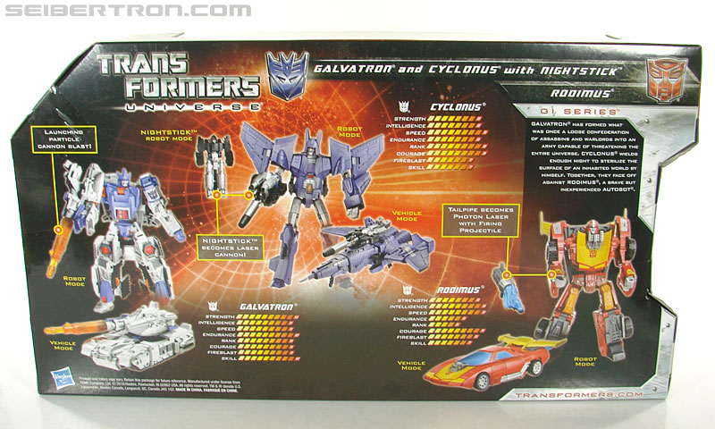 Transformers Universe - Classics 2.0 Cyclonus (Challenge at Cybertron) (Image #13 of 155)