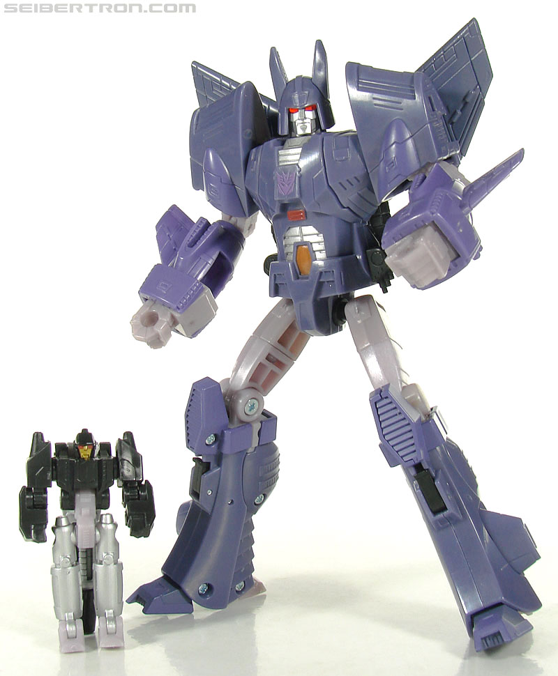 Transformers Universe - Classics 2.0 Nightstick (Challenge at Cybertron) (Image #65 of 67)