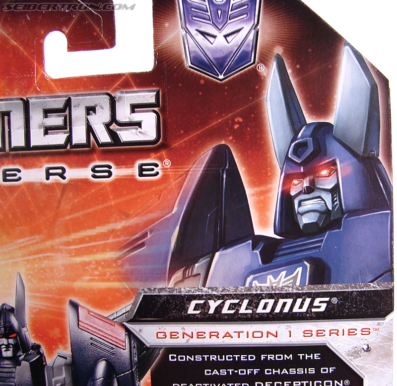 Transformers Universe - Classics 2.0 Cyclonus (Image #22 of 195)