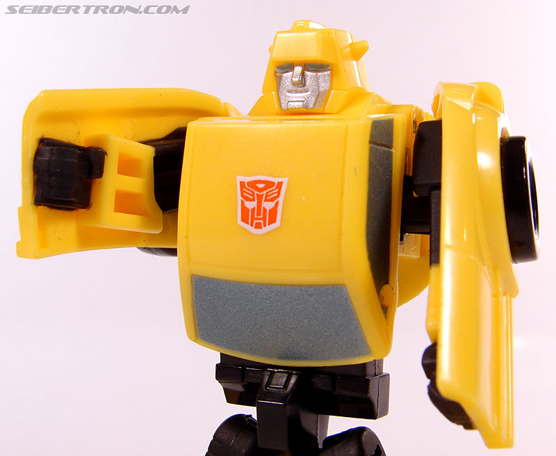Transformers Universe - Classics 2.0 Bumblebee (Image #53 of 69)