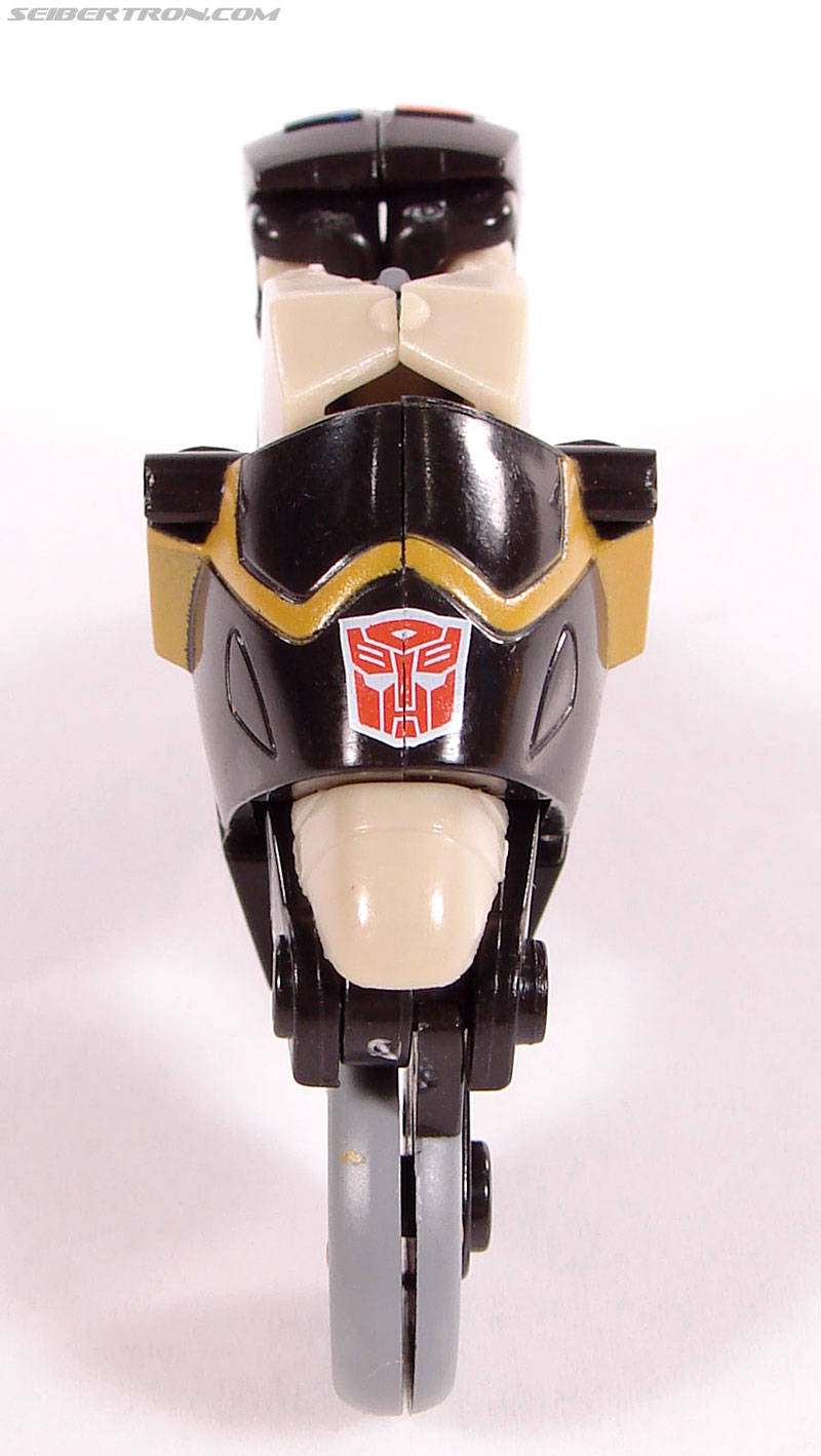 Transformers Universe - Classics 2.0 Prowl (Image #11 of 54)