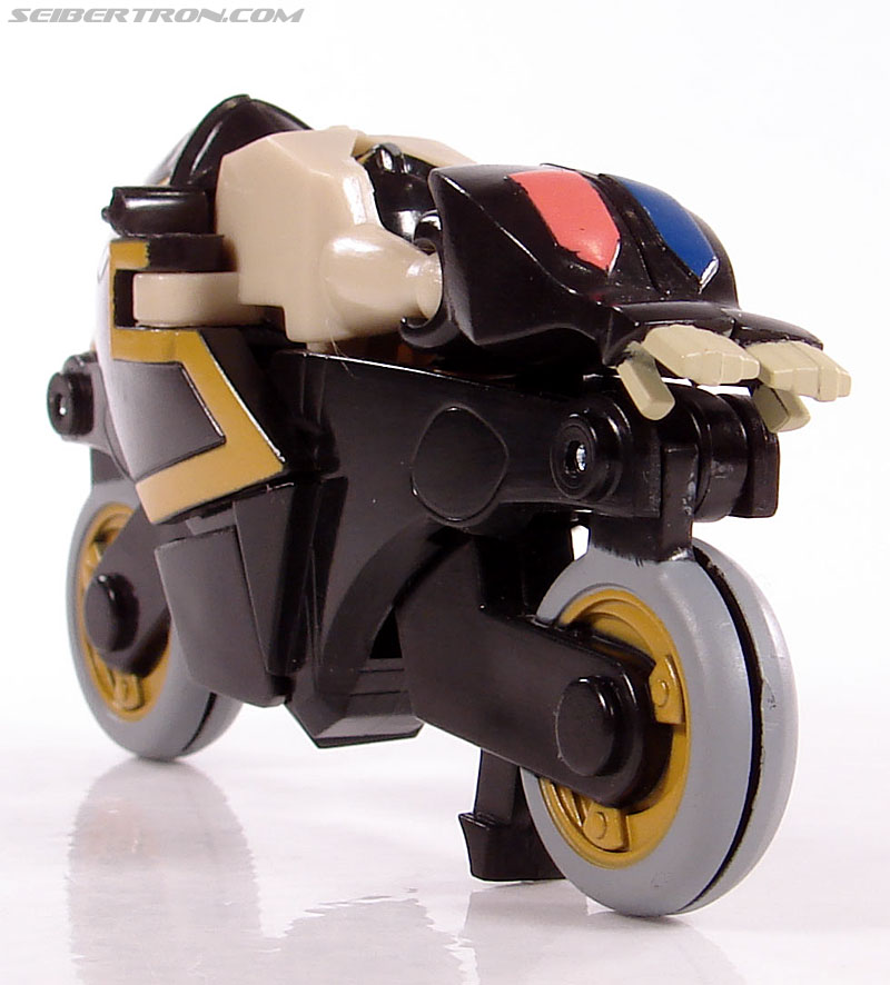 Transformers Universe - Classics 2.0 Prowl (Image #18 of 54)