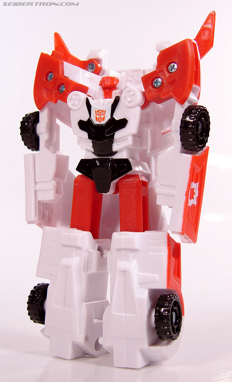 Transformers Universe - Classics 2.0 Red Alert (Image #74 of 83)